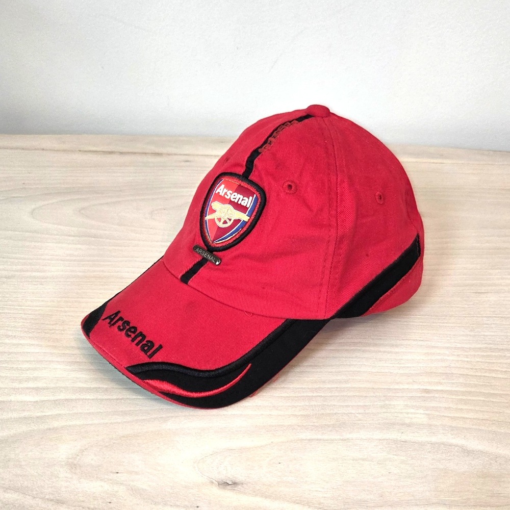 Official Arsenal FC Baseball Cap Hat Red Embroidered Crest Adjustable Hook & Loo
